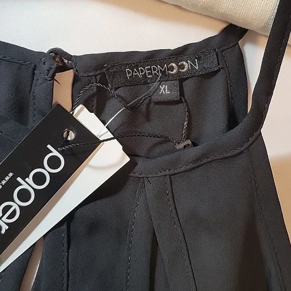 PAPERMOON, Walita, Cutout Detail V-Neck, Sleeveless Black Tank Blouse, XL - Picture 6 of 7